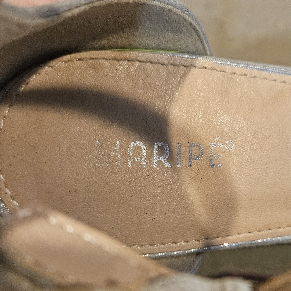 Maripe Silver Sparkley‎ Pumps. - Picture 7 of 8